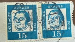 Almanya Pulu - Germany Stamp -  Mektup Zarfından Kesilmiş  / Postadan Geçmiş İkili Pul Filateli - Damgalı -  ALMAN PULU LUTHER, 15 PARA - YABANCI PULLAR -NOSTALJİK DOĞUM GÜNÜ HEDİYESİ