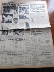 Yeni İstanbul Gazetesi - 27 Aralık 1953 - Gelirimizi Eriten Fiyat Düzensizliği Yazan Mustafa Nermi Köşe Yazısı - Hindiçini'deki Harp Vahim Safhaya Girdi - Amerika Kore'den 2 Tümeni Çekiyor - İsmet İnönü İstanbul'a Geliyor - Sovyet Rusya'nın Batılılara Yeni Notası - Samsun Limanı Töreni Yüzünden Çıkan İhtilaf - Demokrat Parti'nin Mallarına Dair Bir Sözlü Soru - İşçilere Zam Tasarısı Yarın Kabul Edilecek - Jenny Yazan Thedore Dreiser Yazı Dizisi - Vecihi Hürkuş'un Annesi Vefat Etti - General Necip Kıbrıs'ta ki Rumları Destekliyor - Nahas Paşa Muhakeme Edilemiyor - Mehmet Akif Ersoy'u Anma Günü - 4. Türk Kooperatifçilik Kararları - Keten Tohumu Neden Yükseliyor -  Pazar Konuşmaları Kıskançlık Yazan Baydar Derler - Hitler'in Gözde Film Yıldızı Leni Riefensthal 14 Yıl Sonra Beyaz Perdeye Döndü - Goşoların Diyarında Resimli Röportaj - Cruzeiro Fenerbahçe İle Bugün Karşılaşıyor - Simmering Altay'la İzmir'de 2 2 Berabere Kaldı - Beşiktaş'ın Demirspor'la Berabere Kaldı - Sümerbank - Omega Saat