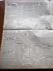 Yeni İstanbul Gazetesi - 15 Ekim 1953 - İdareciliğimiz Yazan Habib Edib Törehan Köşe Yazısı - Trieste'de Yugoslavya Aleyhinde Gösteriler - Komünist Partisi Kurucuları Askeri Mahkeme Huzurunda - Komünist Partisi Reisi Şefik Hüsnü Deymer - Yüzbaşı Abdulkadir Demirkan - Fuat Reşat Baraner - Sendikalist Halil Yalçınkaya - Kara Günler Milli Mücadele Hatıraları Yazan İbrahim Şevki Feyzioğlu Yazı Dizisi - Din Politikacılığının Asıl Tehlikeleri Yazan Mustafa Nermi Köşe Yazısı - Temel Bozuk Şarapları Toplanmaya Karar Verdi - Amerikan Halkına Hediye Edilecek 50.000 Paket Sigara - Ahmet Emin Yalman'a Malatya'da Yapılan Suikast Hadisesinin Duruşması - Hüseyin Üzmez - Fenerbahçe Londra'da Queen's Park Rangers Takımı İle 2 2 Berabere Kaldı - Türk Halk Masalları Şah İsmail Yazan Rezzan Güney Yazı Dizisi - Televizyon Hergün Hayret Verici Terakki Kaydediyor - Leningrad Operasının İki Meşhur Dansörü Nora Ve İstvan Hürriyetine Seçtiler - Moda Konuları - Woomera Atom Çölünün Esrarı Yazı Dizisi
