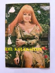 Türkan Şoray'ın Sarışın Olduğu Kartpostal - 1970'li Yıllardan - 10 x 15 cm Ebadında