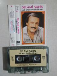 SELAMİ ŞAHİN AŞK BİTER DOSTLUK BİTMEZ KAĞIT BASK1