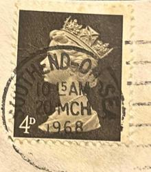 İngiltere Pulu - England Stamp - Mektup Zarfından Kesilmiş  / Postadan Geçmiş Pul Filateli - 20 MCH 1968 Damgalı - KRALİÇE II. ELIZABETH, 4 PARA - YABANCI PULLAR -NOSTALJİK DOĞUM GÜNÜ HEDİYESİ