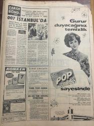 HÜRRİYET GAZETESİ 26 EKİM 1966 YIL :19 SAYI :6643--İstanbul da Kanser Artıyor --Gelin 96 damat ise 77 yaşında ---Yeni Reis Hakses :İlk iş huzur ,diyor ---B.Ecevit ,iki doktoru yardımcılığa  getirdi ---Kayserili İsmail 5 yerde başkan 7 yerde üye  ,muhasebeci ----Kıbrıs için Londra da ilmi bir tartışma tertip edildi ---Azılı hırsız şebekesini 13 yaşındaki çocuk yakaladı ---Kuzey Vietnam a barış çağrısında bulunuldu ---Fenerbahçe -U.T.A ile bugün karşılaşıyor ---Boks Milli Takımımız dün Bulgaristan a hareket etti ---Amatör Milli Takımımız Yugoslavya ile Oynuyor ---Her  salı Ankara da kamp her çarşamba hazırlık maçı ---Belmondo ,Ursula sı için filmde  parasız dövüştü --New-York ta binlerce  kişi çalınmış  otomobile biniyor ---Demirel ,İnönü yü  telgrafla tebrik etti ---Toto da13 bilenler 9.795 lira alacak ---15 Kişinin tecavüz ettiği kızın evine 5 el ateş açıldı --