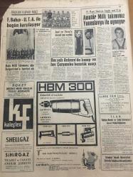 HÜRRİYET GAZETESİ 26 EKİM 1966 YIL :19 SAYI :6643--İstanbul da Kanser Artıyor --Gelin 96 damat ise 77 yaşında ---Yeni Reis Hakses :İlk iş huzur ,diyor ---B.Ecevit ,iki doktoru yardımcılığa  getirdi ---Kayserili İsmail 5 yerde başkan 7 yerde üye  ,muhasebeci ----Kıbrıs için Londra da ilmi bir tartışma tertip edildi ---Azılı hırsız şebekesini 13 yaşındaki çocuk yakaladı ---Kuzey Vietnam a barış çağrısında bulunuldu ---Fenerbahçe -U.T.A ile bugün karşılaşıyor ---Boks Milli Takımımız dün Bulgaristan a hareket etti ---Amatör Milli Takımımız Yugoslavya ile Oynuyor ---Her  salı Ankara da kamp her çarşamba hazırlık maçı ---Belmondo ,Ursula sı için filmde  parasız dövüştü --New-York ta binlerce  kişi çalınmış  otomobile biniyor ---Demirel ,İnönü yü  telgrafla tebrik etti ---Toto da13 bilenler 9.795 lira alacak ---15 Kişinin tecavüz ettiği kızın evine 5 el ateş açıldı --