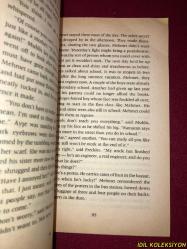 AGAINST THE STORM / GAYE HİÇYILMAZ / DELL PUBLİSHİNG / İNGİLİZCE KİTAP (FIRTINAYA KARŞI)