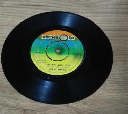 Efemera - NEŞET ERTAŞ-TATLI DİLE GÜLER YÜZE - kitantik - kitaLog