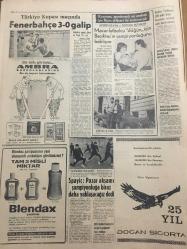 HÜRRİYET GAZETESİ 2 MART 1967  YIL :19 SAYI :6768--Irak tan İstanbul a boru ile tabii gaz getirilecek ---İranlı dört  kaçakçı dün tevkif edildi ---9 Eşkiya aynı gün yakalandı --Altın Mikrofon Kervanı Yola Çıktı :İlk konser Adapazarı nda verildi ---Senato Komisyonu Gaz Yağına Zammı Kabul Etti ---İki döviz kaçakçısı 17 milyon lira para cezasına çarptırıldı ---Dalida hala komada ---Firari gangster Yılmaz ,Eskişehir de ki hırsızlama mal deposunda  yakalandı ---Öz babasını 3 kurşunla öldüren Necla nın acı destanını yazıyor --İki trafik kazasında 9 ölü 28 yaralı var ---Başkan Johnson büyükbaba oluyor ---Fenerbahçe 3-0 galip ---Macar futbolcu  düğün için Beşiktaş ın şampiyonluğunu bekliyor ---Spayiç :Pazar akşamı şampiyonluğa biraz  daha yaklaşacağız dedi ---Tarihi araştırma yapan iki Amerikalı  zaman tüneli n de kayboldu ---Doğuştan kör olan bir bebek ameliyatla ışığa kavuşturuldu --Yeni model tül pijamaya Türk lokumu adı verildi ---İki aşiret çarpıştı 3 kişi öldü --