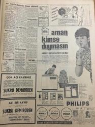 HÜRRİYET GAZETESİ 2 MART 1967  YIL :19 SAYI :6768--Irak tan İstanbul a boru ile tabii gaz getirilecek ---İranlı dört  kaçakçı dün tevkif edildi ---9 Eşkiya aynı gün yakalandı --Altın Mikrofon Kervanı Yola Çıktı :İlk konser Adapazarı nda verildi ---Senato Komisyonu Gaz Yağına Zammı Kabul Etti ---İki döviz kaçakçısı 17 milyon lira para cezasına çarptırıldı ---Dalida hala komada ---Firari gangster Yılmaz ,Eskişehir de ki hırsızlama mal deposunda  yakalandı ---Öz babasını 3 kurşunla öldüren Necla nın acı destanını yazıyor --İki trafik kazasında 9 ölü 28 yaralı var ---Başkan Johnson büyükbaba oluyor ---Fenerbahçe 3-0 galip ---Macar futbolcu  düğün için Beşiktaş ın şampiyonluğunu bekliyor ---Spayiç :Pazar akşamı şampiyonluğa biraz  daha yaklaşacağız dedi ---Tarihi araştırma yapan iki Amerikalı  zaman tüneli n de kayboldu ---Doğuştan kör olan bir bebek ameliyatla ışığa kavuşturuldu --Yeni model tül pijamaya Türk lokumu adı verildi ---İki aşiret çarpıştı 3 kişi öldü --