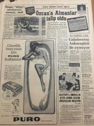 HÜRRİYET GAZETESİ 26 KASIM 1966 YIL :19 SAYI :6674--Bir Alman Komiseri Dün Münih te 3 Türkü Vurdu ---107 Gün süren yolculuğun tadını çıkarmak için herkes bir sevgili buluyor ---İnönü ,Bayan Demirel e mandalina ikram ederken  kabuklarını bile soydu ---Grevciler Akdeniz Fabrikası sahibinin arabasını taşa tuttu ---Düzce cinayeti ile ilgili bir şahıs  nezarete  alındı ---MP Mebusları Meclisi Terk Etti ---Dolmuşlar rasgele indirme ve bindirme yapamayacak ---Kuzey İtalya da selden yeniden can kaybı oldu ---Gegiç :Altay ı yenmemiz normal dedi --Özcan a Almanlar Talip Oldu ---Galatasaray Ankaragücü ile oynuyor ---Hacettepeli Onursal ın alçıya alınan ayağını arkadaşları  imzalıyor ---I Corvi Gözde Gruplar Arasına Girdi ---Artık pazarları evimizde olacağız --Elimiz  böğrümüzde evde koca bekliyoruz ---Nuran Aksoy çok dertli --Günde bin kişi intihar ediyor ---Kızına tecavüz etmek isteyen genci öldürdü ---Teknikerler için karar pazartesiye  veriliyor --