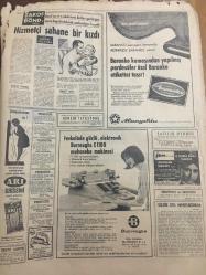 HÜRRİYET GAZETESİ 2 ARALIK 1966 YIL :19 SAYI :6680---Memurlara zam için bütçede 470 milyon lira ayrıldı ---PİPE-LİNE Hisse Senetlerinin Satışı Mahzurlu Değil ---Nazif le Raif Asker Urbasını Giyemeden Vuruldu ---Amerika nın 1968 Bütçesi 1 Trilyon 400 Milyar Lira ---Türk -İş Almanya da işten çıkarılanlar için   tedbir istendi ---Kızıl Çin Heyeti Pamuklu ,Üzüm ve İncir Almak İstiyor ---Polisler  meslektaşlarının katilini ararken şoför soyan azılı sabıkayı yakaladılar ---İlkokullarda da teftişler grup halinde yapılacak ---Saat farkı Vietnam da barış  engel olmuş ---D.Bahçe ye sarf edilen paralara yazık olmuş ---Galatasaray :1 Fenerbahçe :0 ---İtalyan Boks Milli Takımı Bugün Ankara ya Geliyor ---Ali Sami Yen Kapatıldı ---Kayseri de yapılan 2000 kişilik spor  salonu hizmete girdi --Orhan Şeref Apak ,9 ay içinde 9 defa  seyahate gitti ---Eskişehirsporlular İzmir de ki maç için tedbir istediler --Kaza yapıp tetkik ediyorlar --