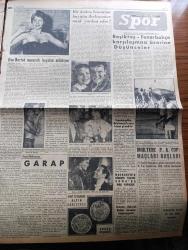 Yeni İstanbul Gazetesi - 1 Aralık 1953 - Yeni İstanbul Gazetesi 5 Yaşında - Millet Davaları Ve Gazete Yaşam Mustafa Nermi Köşe Yazısı - Yeni İstanbul Gazetesi Hakkında Mühim Şahısların Görüşleri - Başbakan Adnan Menderes - CHP Genel Başkanı İsmet İnönü - Ulaştırma Bakanı Yümnü Üresin - Profesör Sıddık Sami Onar - Profesör Doktor Yavuz Abadan - Çorum Valisi Rüştü Ülken - Muş Valisi Zühtü Öner - Çanakkale Valisi İhsan Sabri Çağlayangil - Zapion Rum Kız Lisesi Müdürü Aleksandros Hacopulos - Türk Devrim Ocakları İstanbul İl Başkanı Cahide Altan - Tıp Fakültesi Dekanı İhsan Şükrü Aksel - Esayan Ermeni Kız Lisesi Müdürü Hermine Kalustyan - Edebiyat Fakültesi Dekanı Profesör Macit Gökberk - Yeni İstanbul Ailesi Fotoğraf - Kızıl Kraliçe Yazan Jacgues Renand Yazı Dizisi - Marilyn Monroe Bir Beyzbol Oyuncusuna Kalbini Kaptırdı - Eva Bartok Maceralı Hayatını Anlatıyor - Beşiktaş Fenerbahçe Karşılaşması Üzerine Düşünceler - İngiltere F. A. Cup Maçları Başladı - Belgrad'da Büyük Bir Buz Stadı
