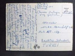 İSVİÇRE ZÜRİH ŞEHRİ KASABALARINDAN POSTANE YOLUNU GÖSTEREN NOSTALJİK BİR KARTPOSTAL - ARKASI YAZILI - SİYAH & BEYAZ - 10 x 15 cm EBADINDA - AKBAYLAR, İSTANBUL BEŞİKTAŞ, 1967 TARİHLİ BİR MEKTUP