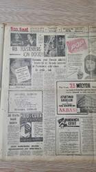 SON SAAT GAZETESİ -- 13 EKİM 1966 -- JAMES BOND 'UN BAŞARISI , 4 FİLİM 1 MİLYON LİRA HASILAT YAPTI --ABDURRAHMAN PALAY , MUHARREM GÜRSS , ORHAN ELMAS , KEMAL KAN , 4 KURŞUN FİLMİNDE BİRARAYA GELİYOR --OKSAL PEKMEZOĞLU KAMER BAŞINDA -- SOSYETEYİ BİR ARAYA GETİREN DÜĞÜN . NURETTİN OK VE AYTAÇ GÜLLÜOĞLU AİLELERİ NAİL GÜRÜN DÜĞÜNÜNDE -- İRA FURSTENBERG İÇİNİ DÖKTÜ -- SPOR ; TURGAY ALMAN MİLLİ TAKIMINA ŞANS DİLİYOR -- İKİ MİLLİ MAÇTA BEŞ GOL YEDİK -- TARIK BİNAT , MESLEK AHLAKI -- BİR GÜNDE 3 CİNAYET ....