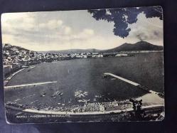 İTALYA NAPOLİ MARGELLINA LİMANINDAN HARİKA BİR DENİZ MANZARASI GÖSTEREN NOSTALJİK BİR KARTPOSTAL - ARKASI YAZILI - SİYAH & BEYAZ - 10 x 15 cm EBADINDA - EL YAZISIYLA YAZILMIŞ ÇOK ESKİ BİR MEKTUP