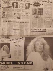 Haftanın Sesi Haftalık Magazin ve Siyasi Aktüalite Gazetesi - 10 Temmuz 1987 - Sayı:28 - Çelişkiler Ülkesiyiz - Şerif Gören - Kadir İnanır - Fatma Girik - Serpil Barlas - Müjde Ar - Şerif Gören - Cansu Akbel - Gulu Lavlani - Semiramis Pekkan - Hülya Avşar - Doğan Şen - Sağlık ve güzellik - Kemal Keskinel - Adnan Ziyalar - Çile kadınım çile - Rıza Tekin - İbrahim Tatlıses - Mustafa Durmuş - Ali Kıroğlu - Haftanın İçinden - Arif Sağ'ın markları - Bahar Öztan hamile mi? - Seda SAyan Kaset Reklamı - Biz Siz Onlar - Yağız Dağlı - Evin Dağlı - Hakan Elyaban - Cemal Caferzade - Çimen Eren - Sema Maliki - Erol Sabancı - Seyfi Basa - Çingeneler - Şeytan Ruhlu Kadın - Meral Zeren - ''Yat'' deyince bayılıyorlar! - ''Bakire Mary'' den göğüs şov - Deniz hastası karaya vurdu - Seda SAyan - Nazan Şoray - Merih Özden - Zeki Triko mayo reklamı fotoğraf ve haberi - Gazete tam değildir sadece 10 sayfası mevcuttur - Sayfalar birbirinden kopuktur