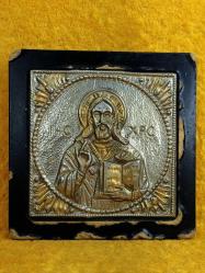 VINTAGE ESKİTME AHŞAP ÇERÇEVELİ GÜMÜŞ KAPLAMA KABARTMA METAL TASVİRLİ HRİSTİYAN İKONA