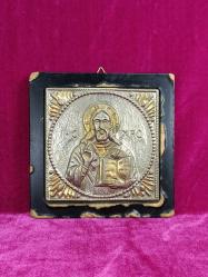 VINTAGE ESKİTME AHŞAP ÇERÇEVELİ GÜMÜŞ KAPLAMA KABARTMA METAL TASVİRLİ HRİSTİYAN İKONA