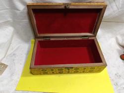 EL YAPIMI MARKÜTERİ İŞÇİLİK ÇOK ŞIK AHŞAP KUTU