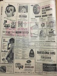 HÜRRİYET GAZETESİ 19 TEMMUZ 1967 YIL :20 SAYI :6904--2 gün içinde 31 bin işçi yurda döndü ---Makarios ,Kıbrıs için beşli bir  konferans teklif ediyor ---Almanya dan acı haberler :Yüzmek için nehre giren 2 işçimiz  öldü ---Memlekete dönerken  parçalandı ---2 zorba bıçak tehdidiyle  kaçırdıkları ressam çiftin yanındaki kıza tecavüz  ettiler ---Emniyet Müdürlüğünde Cinnet Getiren Adam Üstünü Başını Parçaladı ----Bir komando assubayını  4 köy halkı şikayet etti --Ferah Diba nın giymesi için yedi metre boyunda tuvalet  dikiliyor ---Porselen  ithalatı  yasaklandı ---Zarar eden otobüs idaresinin özel  teşebbüse  devri isteniyor ---Uzaya gidip -gelenlerin kanser  olma ihtimali çok ---Milyonların sevgilisi :Zeki Müren ---Oyunculara ceza değil ,onların hakkını versinler --Brezilyalı iki futbolcu Türkiye ye gelmek istiyor ---Sarıyerli Ruli ve Ş.Spor 'lu Mehmet Feriköy lü oldular --Hollandalı Su Kayağı uzmanı Türkiye yi bu spora müsait buldu ---