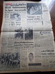 Milliyet Gazetesi - 17 Eylül 1960 - Sağlık Hizmetleri Tasarısı Tamamlandı - Kongo Meclisi Bir Parkta Toplandı - Adalet Divanının Savcı Sayısı Artırılacak - Belçika Kralının Nişanlısı Dona Fabiola Del Aragon Fotoğraf - Motor Uçağını Koç Uçağını Kurtardı - Devlet ve Hükümet Başkanı Cemal Gürsel Bugün Basın Toplantısı Yapıyor - Milli Korunma Suçlarından Af Edilenler Tahliye Oldu - Venedik Film Festivali - Çetin Altan Köşe Yazısı - 350 Eczahaneden 70'i Usulsüz Açılmış - Bugünkü Burç Falı - İstanbul Ankara Radyosu Programı - Gördüğüm Rusya Röportaj Ömer Sami Coşar Yazı Dizisi - Abdülcanbaz'ın Maceraları Çizgi Roman Çizen Turhan Selçuk - Şampiyonlar Geçiyor Yazan Yavuz Bayraktar - Mustafa Dağıstanlı - Cici Can Çizen Bedri - Cisco Kid Çizen Jose Salinas Rod Reed- Allahlık Ali Bey Çizen Swan - Güreş Federasyonu Yeniden Kuruldu - Halit Kıvanç - Beşiktaş Maçının Hakemleri Yine Çek - Metin Oktay Toptaşı Cezaevinde
