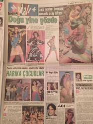 Haftanın Sesi Haftalık Magazin ve Siyasi Aktüalite Gazetesi - 19 Haziran 1992 - Sayı:25 - İlk AİDS'li öldü sıra kimde? - Muazzez Abacı - İbrahim Tatlıses - Sezen Aksu - Kemal Sunal - Mine Koşan - Edip Akbayram - Oya Aydoğan - Tülay Karaca - Sibel Gökçe - Sibel Barış - Çeçilya Daymaz - Ajda PEkkan, kendisini geçmişte arıyor - Minik serçe - Sezen Aksu - Yasemin Evcim - İşyeri Stresi - Ünlüler Geçidi - Bülent Ersoy rekora gidiyor - Seda SAyan - Gökben - Festival Başladı - Serap Saçaklı - Berkin Akol - Akgün Gelişen - Aslı Yorgancıoğlu - Aydın Doğan - Mehmet Üstünkaya - Nazmi Uluca - Agah Özgüç - Aldatma - Nazan Saatçi - Pakistan'ın Türkan Şoray'ı içini döktü - Turgut Özakman - Burçin Oraloğlu - Erdal Türkmen - PErvin Çavlan - Kemal Kılıçdaroğlu - Birkan Erdal - Rüştü Saraçoğlu - Doğu yine gözde - Muzaffer ÇAha - Ahmet Eraslan - Halis Ayyıldız - Ümit Efekan - Deniz Akbulut - Yalçın Gülhan - Gönül Yazar - Aşkın Nur Yengi - Nil Ünal - Seren Serengil - Hülya Mutlu - Tam Takım Gazete