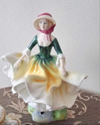 Royal doulton biblo