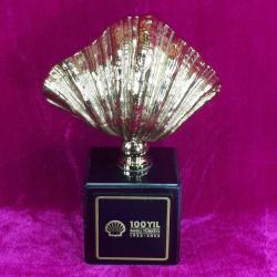 KÜBİK FORMDA SİYAH MERMER KAİDELİ ALTIN YALDIZ METAL İSTİRİDYE KABUĞU SHELL TÜRKİYE 100 YIL 1923-2023 HATIRASI BİBLO