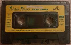 İBRAHİM TATLISES KARA ZİNDAN KAGIT İLK BASKI SADECE KASET KARTONET YOKTUR