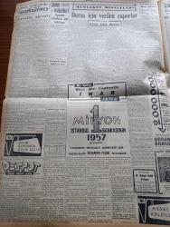 Cumhuriyet Gazetesi - 31 Ocak 1957 - Adnan Menderes Turgut Reisin Türbesini Ziyaret Etti - İthalattan Hazine Hissesi Tacirleri Telaşa Düşürdü - Adapazarı Muhtar Seçimleri - Şair Ziya Osman Saba Vefat Etti - İlaç Darlığı Ve Hastanelere Kabul Edilmeyen Hastalar - Eisenhower'in Ortadoğu Planı Amerika Temsilciler Meclisinde Kahir Ekseriyetle Kabul Edildi - İdam Sehpasında Can Veren Devletliler Derleyen Cemaleddin Saraçoğlu Yazı Dizisi - Despot Yazan Reşat Enis Yazı Dizisi - Karısına Fuhuş Yaptıran Adam - Uydurma Selanik Davası Oktay Engin'in Ebeveyni Üzerinden Manevi Baskı Yapılıyor - Ömer Sami Coşar Köşe Yazısı - Burhan Felek Köşe Yazısı - Resimli Romanımız Zırhlı Haydut - Kalbimin Sesi Filmi Lale Sinemasında - Kadın Ve Moda - Havilland Kremleri - Tanrıdağ Ziyafeti Provalarında Altan Hanoğlu Ve Talat Artemel - Bulmaca - Tek Devrelik Gollerle Galatasaray 4 Emniyet 1 - Adalet Beyoğluspor Maçı Bugün - Silahlı Kuvvetler Harb Okulları İkinci Spor Bayramı Yapılıyor -  Fenerbahçe'nin 50. Yılı
