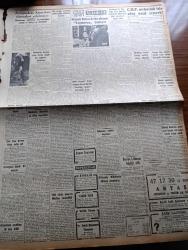 Cumhuriyet Gazetesi - 31 Ocak 1957 - Adnan Menderes Turgut Reisin Türbesini Ziyaret Etti - İthalattan Hazine Hissesi Tacirleri Telaşa Düşürdü - Adapazarı Muhtar Seçimleri - Şair Ziya Osman Saba Vefat Etti - İlaç Darlığı Ve Hastanelere Kabul Edilmeyen Hastalar - Eisenhower'in Ortadoğu Planı Amerika Temsilciler Meclisinde Kahir Ekseriyetle Kabul Edildi - İdam Sehpasında Can Veren Devletliler Derleyen Cemaleddin Saraçoğlu Yazı Dizisi - Despot Yazan Reşat Enis Yazı Dizisi - Karısına Fuhuş Yaptıran Adam - Uydurma Selanik Davası Oktay Engin'in Ebeveyni Üzerinden Manevi Baskı Yapılıyor - Ömer Sami Coşar Köşe Yazısı - Burhan Felek Köşe Yazısı - Resimli Romanımız Zırhlı Haydut - Kalbimin Sesi Filmi Lale Sinemasında - Kadın Ve Moda - Havilland Kremleri - Tanrıdağ Ziyafeti Provalarında Altan Hanoğlu Ve Talat Artemel - Bulmaca - Tek Devrelik Gollerle Galatasaray 4 Emniyet 1 - Adalet Beyoğluspor Maçı Bugün - Silahlı Kuvvetler Harb Okulları İkinci Spor Bayramı Yapılıyor -  Fenerbahçe'nin 50. Yılı
