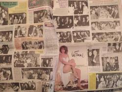 Şey Haftalık Aktüalite Sinema Tiyatro Müzik ve Magazin Gazetesi - 4 Mayıs 1985 - Sayı:33 - Bülent Ersoy sahneye döndü - Ergin Yıldırımakın - Nazan Ayas bacak güzeli değişti... - Cihan Ünal yine tarihten medet umuyor - Hülya Sözer - Meral Gökçe - Feyzi Tuna - Oynatanı da oynattılar - Ahu Tuğba - Süha Kutlu - Halit Akçatepe - Müge Akyamaç - Bir Aylin Urgal vardı - Taner Şener - Ayşegül Atik - Ali Atik - Leyla Somer'in günahı çöp tenekesinde- Belkıs Akkale - Şampiyonluk dilekleriyle- Bizden Laf Çıkmaz-  Türkiye dans yarışması finalle - Füsun Önal - Reha Yalnızcık - Gönül Öner - Los Machucambos yine 1 numara  - Kamuran Akkor - Nükhet Duru - Esmuhan - Recep Kaymak - Faruk Tınaz - Kraliçeye Renault 9 yakışır - Tarık Akan - Bedia Akatrük kendi ayağı ile gitti komik oldu - Muazzez Abacı - Bozgunu unutturan mutluluk - İhbarcı cinayete ortak oldu - İşte Yıldız Kenter - Bravo Bedrettin Dalan dediğini yaptı - Dört sistemli doping - Mazhar Fuat Özkan fotoğraf ve haberi - Tam Takım Gazete
