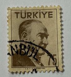 Mektup Zarfından Kesilmiş / Postadan Geçmiş Pul Filateli - İstanbul Damgalı - ATATÜRK, 75 PARA - Türkiye Cumhuriyeti - Turkish stamp - NOSTALJİK DOĞUM GÜNÜ HEDİYESİ