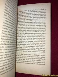 VERNON GOD LITTLE : A 21ST CENTURY COMEDY IN THE PRESENCE OF DEATH / DBC PIERRE / FABER AND FABER / İNGİLİZCE KİTAP (VERNON GOD LITTLE: ÖLÜMÜN KARŞISINDA 21. YÜZYIL KOMEDİ)