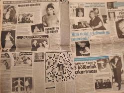 Şey Haftalık Aktüalite Sinema Tiyatro Müzik ve Magazin Gazetesi - 19 Mart 1988 - Sayı:26 - Bülent Ersoy'un Mesut Yılmaz'a yaptığı jest - Hülya Avşar - Bülent Ecevit - Berna Yılmaz - Fahrettin Aslan - Tarık Tarcan - Serap Aksoy -, Sevtap PArman - Neşe Karaböcek - Tevfik Yener - Emin Sungur - Öyle bir dünya ki... - Bir cümleyle... - Ayşegül Aldinç - Hadi Çaman - Kenan Kalav - Abdullah Şahin - Gizem Alper - Müşerref Akay - Semra İnanç - Tarık Tarcan - Yüksel Uzel - Tevfik Gelenbe - Erzurumlular gecesi - Hep Dostlarla birlikte - bizden laf çıkmaz - Yeni bir yaşa... - Sigortacıların gecesi - Müjde Ar - Başar Sabuncu - Coşkun Sabah - Sezen Aksu'dan erotik yorumlar - Sezen Aksu - Ceylan - Beril Anılanmert-  Jale Erzen - Mevlüt Akyıldız - Lale Belkıs - Tüdanya - Arif Sağ - Zeki Alasya - Haldun Dormen - Belkıs Akkale - İbrahim Tatlıses - Nurdan Torun - Sibel Egemen - Cenk Koray - Perran Kutman - Perihan Abla'yı kurtaran ''nonoş'' fotoğraf ve haberi - Tam Takım Gazete