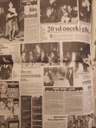 Şey Haftalık Aktüalite Sinema Tiyatro Müzik ve Magazin Gazetesi - 19 Mart 1988 - Sayı:26 - Bülent Ersoy'un Mesut Yılmaz'a yaptığı jest - Hülya Avşar - Bülent Ecevit - Berna Yılmaz - Fahrettin Aslan - Tarık Tarcan - Serap Aksoy -, Sevtap PArman - Neşe Karaböcek - Tevfik Yener - Emin Sungur - Öyle bir dünya ki... - Bir cümleyle... - Ayşegül Aldinç - Hadi Çaman - Kenan Kalav - Abdullah Şahin - Gizem Alper - Müşerref Akay - Semra İnanç - Tarık Tarcan - Yüksel Uzel - Tevfik Gelenbe - Erzurumlular gecesi - Hep Dostlarla birlikte - bizden laf çıkmaz - Yeni bir yaşa... - Sigortacıların gecesi - Müjde Ar - Başar Sabuncu - Coşkun Sabah - Sezen Aksu'dan erotik yorumlar - Sezen Aksu - Ceylan - Beril Anılanmert-  Jale Erzen - Mevlüt Akyıldız - Lale Belkıs - Tüdanya - Arif Sağ - Zeki Alasya - Haldun Dormen - Belkıs Akkale - İbrahim Tatlıses - Nurdan Torun - Sibel Egemen - Cenk Koray - Perran Kutman - Perihan Abla'yı kurtaran ''nonoş'' fotoğraf ve haberi - Tam Takım Gazete