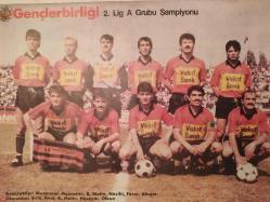 Gelişim Spor Dergisi - 24 Mayıs 1989 - Sayı:42 - Fenerbahçe mi? - Beşiktaş mı? - Şampiyonluk Güveni - Bütün alkışlarım Erman Toroğlu'na!... - Ergun Hiçyılmaz - Hıncal Uluç  - Motifli motivasyonlar - Fatih Altaylı - Veselinoviç - ''Lig'den sonra kupa'' - Pele - Yine mi? - Buradan rekor çıkar - Stefka Kostadinova - Bir varmış, bir yokmuş - Babasının oğlu - Milyarlık takıma 166 seyirci... - Ali Sandıkçı - Bu yarış karakolda biter... - Rıdvan Dilmen - Feyyaz Uçar - Milan ve Steaua, Barcelona'da karşı karşıya - Şansınız bol, yolunuz açık olsun - Erkan Kural - Harlem - Lig bu hafta bitebilir... - Güngör Bayrak'tan lotoculara - Tohum burada atıldı - Metin Oktay - Uğur Tütüneker - George Hagi - Zeynel Limoncu - Michael Jordan - Çukurova'nın ilacı Eczacı... - Gençlerbirliği Futbol Takımı Kadrosu Posteri - Posterli Tam Takım Dergi