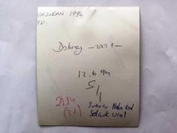 SELÇUK URAL - SUNUCU NECLA EROL - 1994 TRT 1 DOLUNAY EĞLENCE PROGRAMI SANATÇILARI ORİJİNAL FOTOĞRAFI, 10 x 9 cm EBADINDA