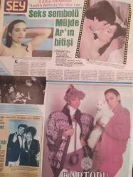 Şey Haftalık Aktüalite Sinema Tiyatro Müzik ve Magazin Gazetesi - 22 Kasım 1986 - Sayı:10 - Zerrin Arbaş - Derya Arbaş - Hakkı Göçeoğlu - Burçin Orhon - Sibel Can - Kemal Sunal - Türkan Şoray - Bülent Ersoy - İbrahim Tatlıses - Sevim Egesoy - Merih Akalın - Muzaffer Özpınar - Atilla Atasoy - Selami Şahin - Hülya Işıl - Saadet Sun - Selin Dilmen - Tülay Özer doğurdu Zerrin Özer bakıyor - Kadıköy'de üç güzel dükkan - Ayyıldız 1987 yaznı getirdi - Neşecik - Bu haftaki falınız - Sizi biz evlendiriyoruz - Osman Yağmur dereli - Belkıs Akkale - Ahmet Selçuk İlkan - İzzet Altınmeşe - Leonid Heifets - Aziz Nesin - İşte işin doğrusu... - Yüksel Uzel - Gülcan Duru - Aysel Mutlu - Coşkun Sabah - Müjde Ar - Ahu Tuğba - Güngör Bayrak - Mahmut Erdilek - Ahu Tuğba - Nasreddin Hoca - Böyle de teselli edilmez ki enişte - Güngör Bayrak - Tüdanya kaset reklamı - Erol Evgin - Nükhet Duru - Müjde Ar'ın bitişi - Yılmaz Zafer fotoğraf ve haberi - Tam Takım Gazete