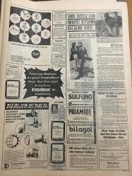 HÜRRİYET GAZETESİ 18 ŞUBAT 1967  YIL :19 SAYI :6756--Karadeniz gemisinde 179 kilo  Bazmorfin ve Afyon bulundu ---AP sözcüsü Akça :ENOSİS ancak iki taraflı olur dedi ---Türkiye nin ünlü eroin  imalcisi ile 4 adamı yakalandı --Çöl sembolü develer kar altında güreşti ---Sigortalı işçiler doktorun verdiği her ilacı alabilecek ---Amerika da en pahalı şeylerden biri de ölmek ---Bugünkü maçlar oynanıyor --Fenerbahçe -İzm .Spor ---A.Ordu -İTÜ karşılaşıyor ---G.Birliği istim üzerinde bekliyor ---Amerikan Hava Kuvvetleri Akdeniz Basketbol Turnuvası ---Gülsün Kamu şimdi de dansöz --Can :Yılmaz Güney ile evlenebilirim ama kızım benimdir --Zennube ,Türkan Şoray la İzzet Günay ı tam üç saat sette bekletti ve gelmedi ---Motosiklet Kralının kızı zenci futbolcu Germano ya kaçtı --Gangster Agop un suç ortağı Turgut Işık ın cinayet suçundan 24 yıl hapis istendi --Koçero nun katili 30 seneye  mahkum oldu ---