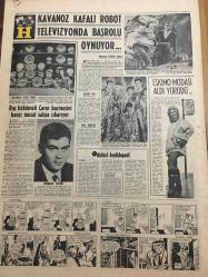 HÜRRİYET GAZETESİ 17 ŞUBAT 1967 YIL :19 SAYI :6755 --Demirel ,Mecliste TİP Mebuslarına şiddetle çattı --Şiddetli soğuklar Doğu ya  kayıyor --- Karlarla örtülü parkta işlenen aşk cinayeti :Genç bir kız sende erkek misin ? sözünü hayatı ile ödedi ---kadın yüzünden içkili gazino harp meydanına döndü ---Ankara da cinayet işleyen genç İstanbul Valiliğine teslim oldu ---Evlerde kullanılan kok ve bıllumum linyit kömürüne zam yapılmadı ---Kendisine sigara vermeyen kahveci bıçakla öldürüldü ---Büyükelçi kadın Konsolosla evlendi --İzmir de bir fabrika ile 9 iş yeri yandı ---Önümüzdeki ders yılında üç yeni lise açılacak ---12 öğrenci 604 saat durmadan bira içti ---Şampiyon Göztepe olacak ---Maçların tehiri hakemlere bırakıldı --Türkiye de 11 Yugoslav 3 Macar 1 Habeş Futbolcu Var ---İnter ,Real -Madrid i 1-0 yendi ---Beşiktaş idare heyeti görevi  devretmeğe hazır ---Kavanoz Kafalı Robot Televizyonda Başrolü Oynuyor ---Rus hükümeti Çarın hazinesini haraç mezat satışa çıkarıyor ----