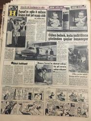 HÜRRİYET GAZETESİ 18 KASIM 1966 -Banyo zevki”PURO”Sabun --Türk Silahlı Kuvvetleri her tecavüzü önleyecek güçtedir --Sunay ın Amerika Gezisi 1967 Yılına Kaldı --Zeki Müren,Erol Büyükburç,Nuri Sesigüzel-6 Sanatçımız Alman Televizyonunda Programa Çıkacak ---Felçli Amerikalı ,Dünyayı 2. Defa Oto-Stopla Dolaşıyor ---Üç Kızılay cı tevkif edildi ---Benzinciye sahte 500 lük vermek isteyen üç gangster taslağı kapkaççılık yaptı ----Katil kayıplara karıştı maktülünde cesedi yok --Açıkgöz Rizeli ,tabanca mermisi diye 30  kilo tuzu 6450 liraya yutturdu ---Suriye de ki askerleri  İsrail e ateş açtı ----Tam dokuz hapishanede yattıktan sonra  beraat etti ---Türk Takımının Oturmuş Bir Sistemi Yok ---Türk takımında futbolu iyi bilen oyuncular var ---Başbakan ın çağrısı :Daha az yemek yiyin ---Faysal ın oğlu 8 milyon liraya özel jet uçağı aldı ---Gülen bebek kolu indirilince  gözünden yaşlar boşanıyor --Beyaz Saray ın damat adayı üç yıl sonra asker oluyor --Alkış yerine tabak kırma adeti yayılıyor ---