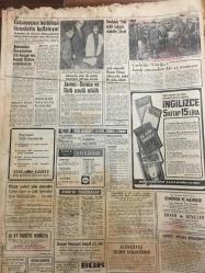 HÜRRİYET GAZETESİ 5 OCAK 1966 YIL :18 SAYI :6354--Başbakan Demirel in ilk basın  toplantısı : Milletçe silkinmeğe mecburuz ---Türk Denizcilik Tarihinde Büyük Bir Başarı ---Kısmet ,30 Günde Atlantik i Geçti --Eyüp Hanla Şastri Dün El Sıkıştılar ---Beş büyük gaz deposu infilak etti 30 kişi öldü ---Atlantik i kimler  ne zaman aştı ?--Telefon İdaresi kablo hırsızlarından şikayetçi ---Kalbi çarpan öksüren rengi atan Robot hasta yapılıyor ---Çukurova nın kurtuluşu törenlerle kutlanıyor --James -Donna ve Türk usulü nikah --Kılıç ,takıma gece sokağa çıkma yasağı koydu --Ahmet :Hem Ertan ı hem de takımını mağlup edeceğim ---Beykoz -Sakaryaspor ,Göztepe -Karşıyaka ---Birinci Türkiye Ligi 14 Takıma İndiriliyor --Ve işte Barbados ---Toto da 10 bilenler 120 lira alacak --Demirel Neler Söyledi ?