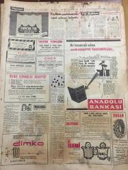 HÜRRİYET GAZETESİ 3 OCAK 1966-Triportör reklamı tam sayfa-Okuma -Yazma için seferberlik başlıyor --Turist gençler dün develeri Şişman a şehri gezdirdiler --Karaibler in incisi Barbados ,Kısmet i merakla bekliyor ---Akaryakıt fiyatına zam  yapılması ihtimali var ---Genç aşığı ile kaçan prensesi yaşlı kocası  diyar diyar kovalıyor ---Turistler için yeniden 87 tuvalet yapılıyor ---Köylünün pantolonunda sanat şaheseri bulundu ---Galatasaray yenildi :1-0--Fenerbahçe :2 İz.Spor :0---Feriköy ,Altay önünde galibiyeti kaçırdı :0-0--İstanbullu Erol Özer Almanlara dans öğretiyor --DDY ,Otobüslere karşı rekabet açtı --CHP ,Şenatoda Johson un mektubu üzerinde duracak --Arçelik  : Lambro  200 tipi 3 tekerlekli Motorlu Taşıyıcı ---Bursaspor Galata yı Kupa dan eledi --Siyah inci Pele nişanlandı ---Galo Plazanın evinin önünde bomba patladı ---12 Milyonluk Serveti Tepti --Yeni ihale kanunu artık  çıkarılmalı --Radyo programları ---Kısmet Atlantik e yelken açacak --