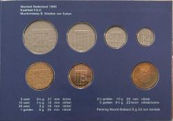 Hollanda 5/10/25 Cent 1/2½ Gulden ve Özel Jetonu İle Birlikte 1980 Yılına Ait Özel Set