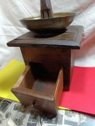 OSMANLI DAMGALI KAHVE DEĞİRMENİ