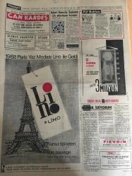 HÜRRİYET GAZETESİ 17 MART 1968 YIL :20 SAYI :7141---4 Bin metrede kapı koptu ,pilot boşluğa uçtu --10 Yıldır dargın olan sanatkarlar beraberce felekten bir gece çaldı ---Altına hücum yüzünden dolar ve  sterlinin  kıymeti devamlı düşüyor ---Uçağın yolcuları : ölümle hayat arasında 15 dakika geçirdik diyor ---Freni patlayan kamyonun çarptığı 5 öğrenciden biri öldü ,4 ü komada ---Mutlu bir evlilik için ne lazımdır ?---Robert Kennedy ,Başkanlık için Adaylığını Koyuyor ---Günün maçı : Fenerbahçe -D.Spor --Vefa dan bir puan daha gitti ---Gençlerbirliği Eskişehirspor u 1-0 mağlup etti ---Altınordu ,can havliyle uçuruma Feriköy ü itti --Ankara Valisi devri Süleyman Piyesini sahneden kaldırdı ---Üç dev sanatçı ilk defa bir araya  gelip fasıl geçtiler : Zeki Müren Safiye Ayla ,Münir Nurettin --