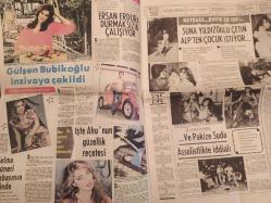 Merhaba Haftalık Aktüalite, Sinema ve Magazin Gazetesi - 13 Temmuz Sayı:105 - Müjde Ar S.O.S veriyor - Gülşen Bubikoğlu inzivaya çekildi - Selma Güneri babasının izinde - Ersan Erdura durmaksızın çalışıyor - Ahu Tuğba'nın güzellik reçetesi - Turgut Özal - Pakize Suda Assolistlikte iddialı - Suna Yıldızoğlu, Çetin Alp'ten çocuk istiyor - Sibel Egemen - Kırmızı Başlıklı Kız - Şiir Köşeniz - Linda Hartley - İlk filminde Alain Delon ile oynayacak - Jane Birkin itiraf etti - Ömer Şerif kızı yaşındaki sevgilisinden ayrılmıyor - Eğlendiğiniz yerde bizde vardık - Emin Cankurtaran - TV'ciler Devlet parasıyla hovardalık yapıyor - TV'de skandal! - Rüçhan Çamay'ı böyle yakaladık - Semiha Yankı patlamaya hazır - Yeşim dalıyor - Zeki Müren'in unutamadığı olay - Sanat Güneşimiz kırılan kadehi unutamıyor - Kristin Haydar'ın sesi soluğu kesildi - Zerrin Özer isyan etti - Fatma Girik kahroluyor - Memduh Ün - Sevda Ün -Melih Kibar - Çiğdem Talu - Nükhet Duru fotoğraf ve haberi - Tam Takım Gazete