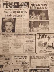 Merhaba Haftalık Aktüalite, Sinema ve Magazin Gazetesi - 13 Temmuz Sayı:105 - Müjde Ar S.O.S veriyor - Gülşen Bubikoğlu inzivaya çekildi - Selma Güneri babasının izinde - Ersan Erdura durmaksızın çalışıyor - Ahu Tuğba'nın güzellik reçetesi - Turgut Özal - Pakize Suda Assolistlikte iddialı - Suna Yıldızoğlu, Çetin Alp'ten çocuk istiyor - Sibel Egemen - Kırmızı Başlıklı Kız - Şiir Köşeniz - Linda Hartley - İlk filminde Alain Delon ile oynayacak - Jane Birkin itiraf etti - Ömer Şerif kızı yaşındaki sevgilisinden ayrılmıyor - Eğlendiğiniz yerde bizde vardık - Emin Cankurtaran - TV'ciler Devlet parasıyla hovardalık yapıyor - TV'de skandal! - Rüçhan Çamay'ı böyle yakaladık - Semiha Yankı patlamaya hazır - Yeşim dalıyor - Zeki Müren'in unutamadığı olay - Sanat Güneşimiz kırılan kadehi unutamıyor - Kristin Haydar'ın sesi soluğu kesildi - Zerrin Özer isyan etti - Fatma Girik kahroluyor - Memduh Ün - Sevda Ün -Melih Kibar - Çiğdem Talu - Nükhet Duru fotoğraf ve haberi - Tam Takım Gazete
