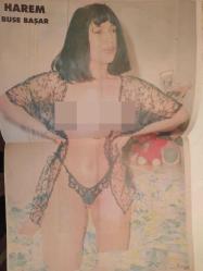 Harem Erkeklerin Dergisi - 2 Temmuz 1993 - Yıl:1 - Sayı:1 - Pınar Eliçe'nin Çıplaklık Günleri - Buse Başar - dansöz Derya San - Dansöz Bellinda - Sahnelerin esmer bombası Buse Başar ''Kalbim bomboş bir erkek arıyorum'' diyor - Pınar Eliçe ''İlk gece öyle kolay oldu ki...'' diyor - Buse Başar Posteri - Kadını yatakta çıldırtmanın 10 altın yolu - Kurt Kansen - Cinsel Sorunlarınıza Çözümler - Suna Abla Sizlerle - Madonna şarkıcı mı, sapık mı? - Kuytu bir köşe bizim seks yuvamız olacaktı - Elleri bir kadın gibi yumuşak teni ipek gibi - Mine Mutlu Posteri fotoğraf ve haberi - Tam Takım Dergi