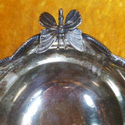 VINTAGE KELEBEK SÜSLÜ KENARLARI VOLANLI EL YAPIMI GÜMÜŞ KAPLAMA METAL ŞEKERLİK